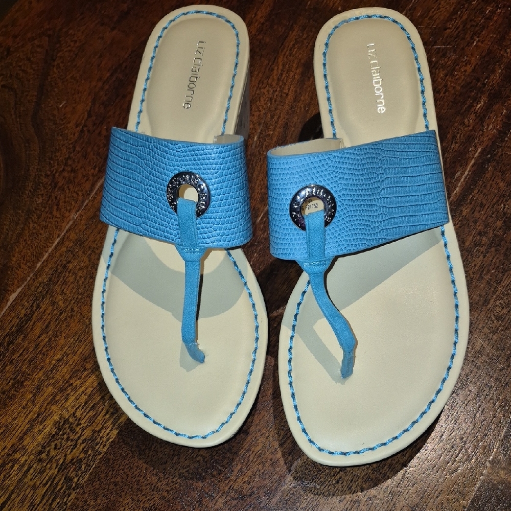 NWOT Liz Claiborne Lively Blue Textured Sandals. Never Worn, See Soles